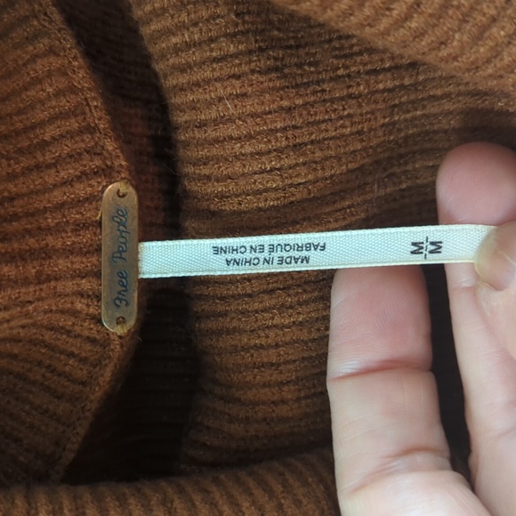 Free People Turtleneck sweater, oversized black color women's medium - Picture 9 of 11